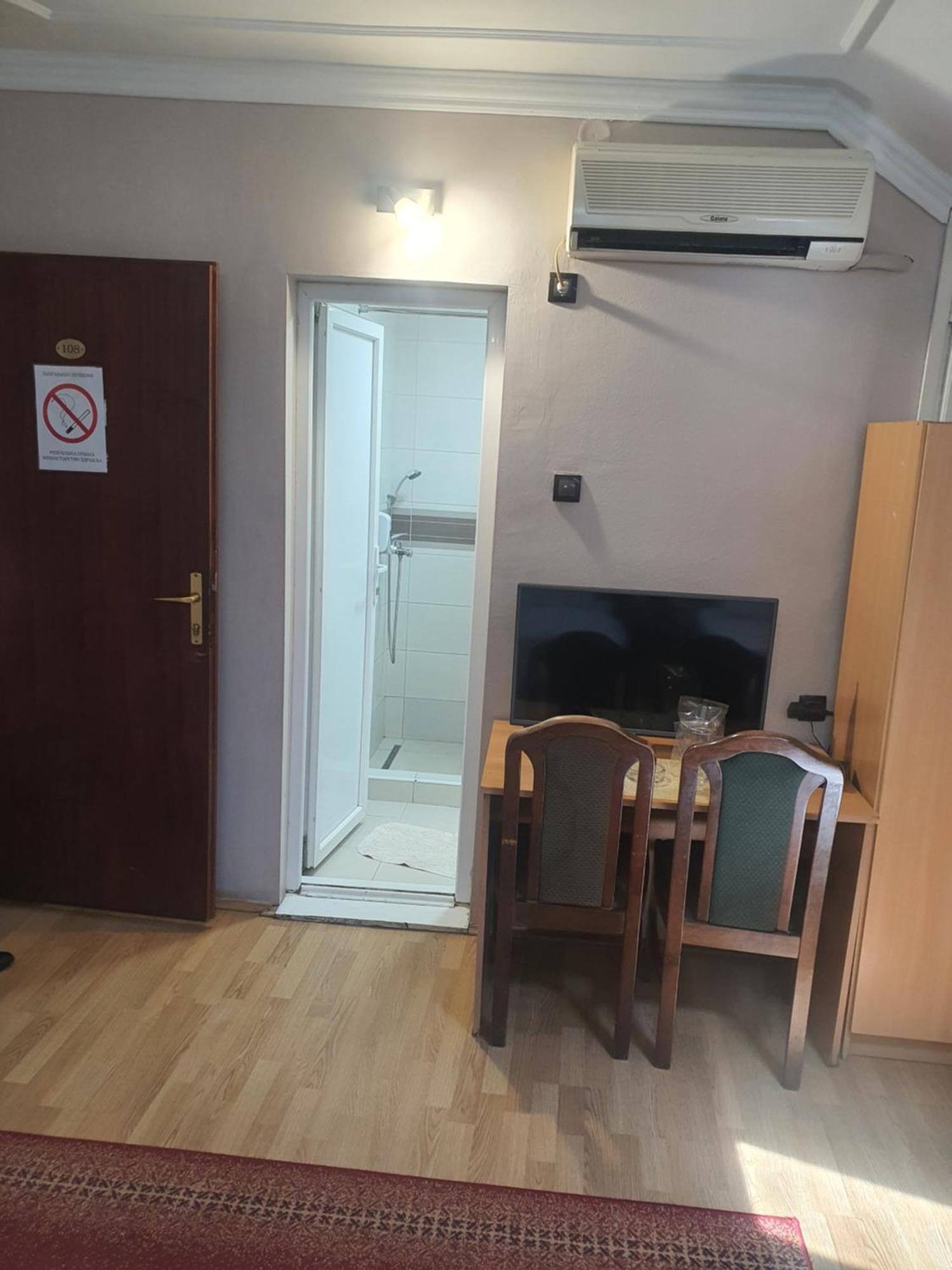 Guest House Vila Bor Novi Sad Exterior photo